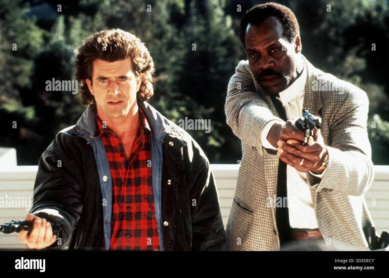 LETHAL WEAPON 1987 Warner Bros. fiom with Mel Gibson at left as Martin ...