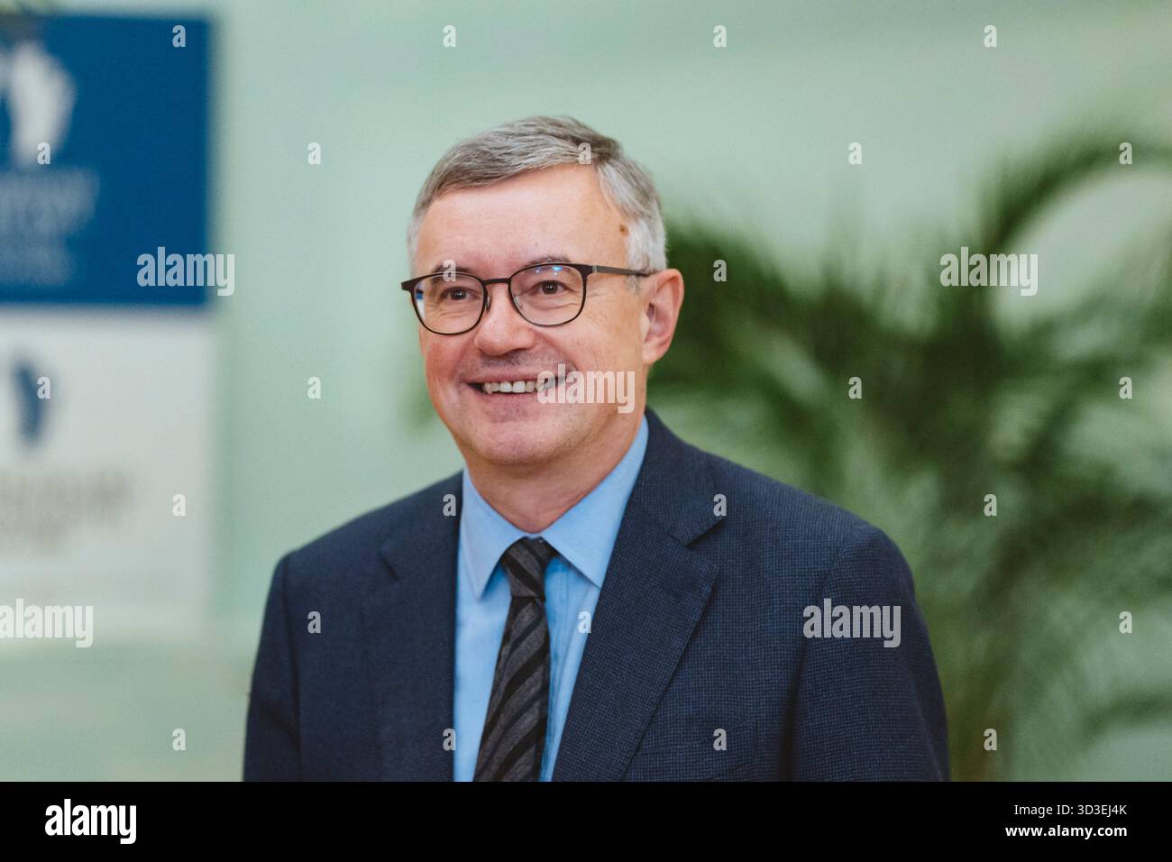 Catanzaro, Italy. 04th Nov, 2025. Alessandro Barbero seen during the books signature. Alessandro Barbero, one of the most well known Italian historian, presented his new book “S. Francesco”, about multiple versions on the life of S. Francis of Assisi, in Politeama theatre in Catanzaro, with mayor Nicola Fiorita and Gaetano Laterza of the publishing house. Credit: SOPA Images Limited/Alamy Live News Stock Photo