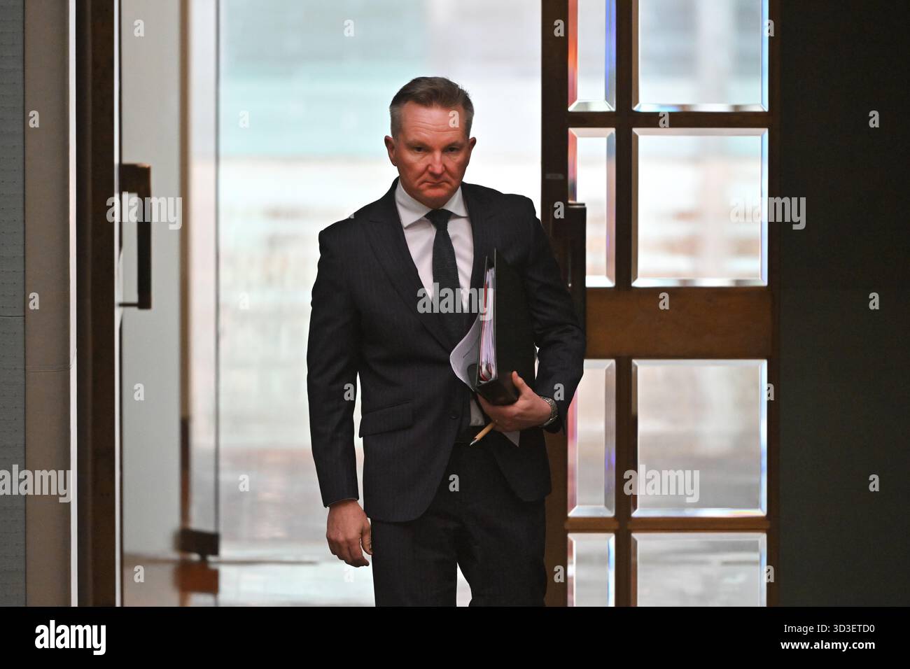 Minister for Climate Change Chris Bowen arrives for Question Time in ...