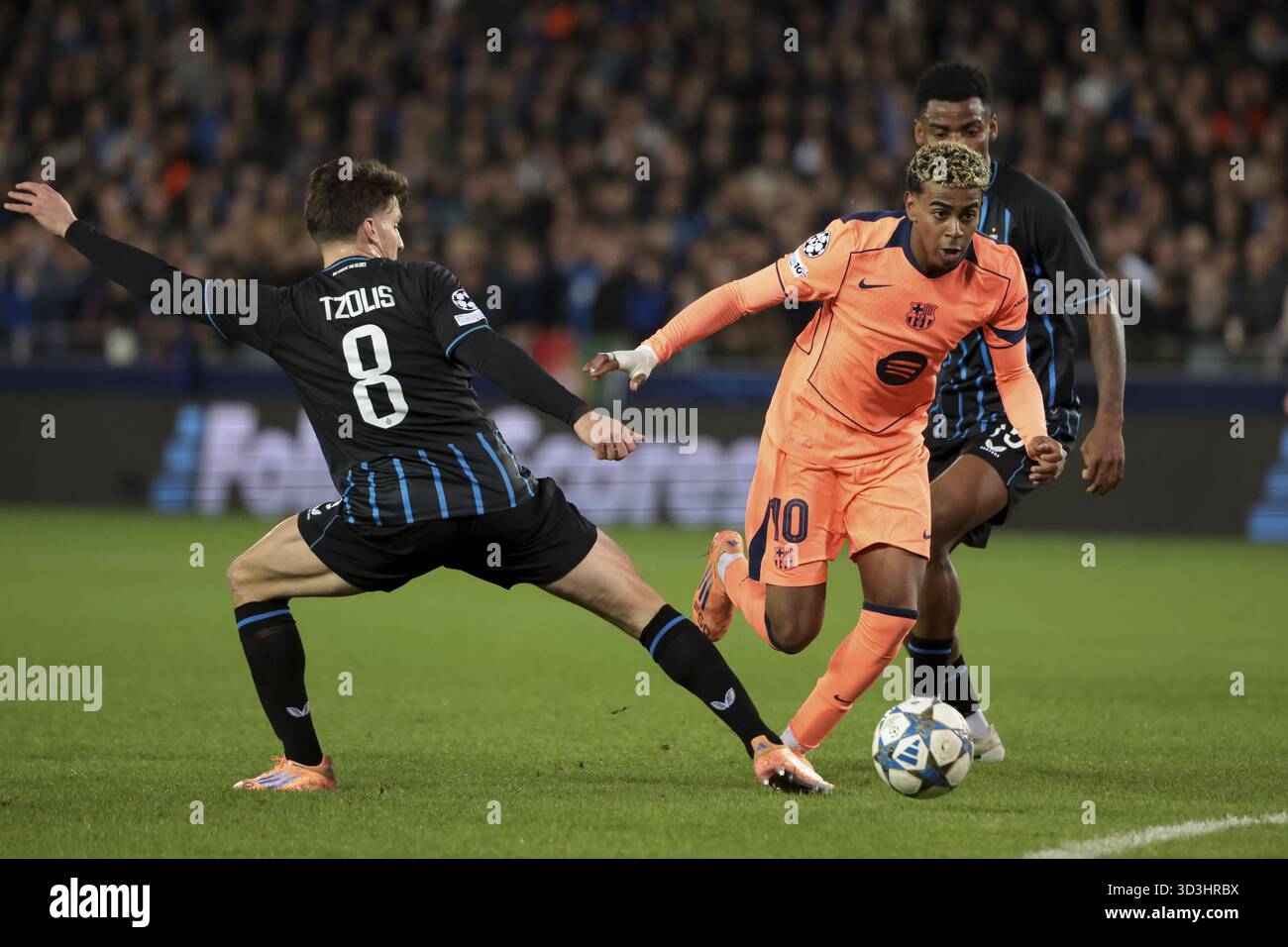 Who is Bradley Barcola and why is Arsenal interested?