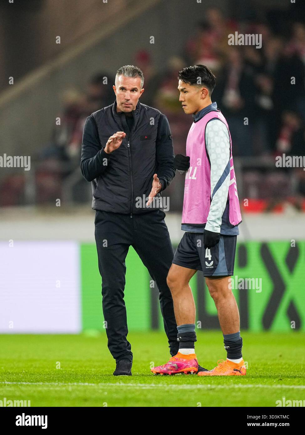 Van Persie Rests Watanabe Dutch The June 30 Deadline