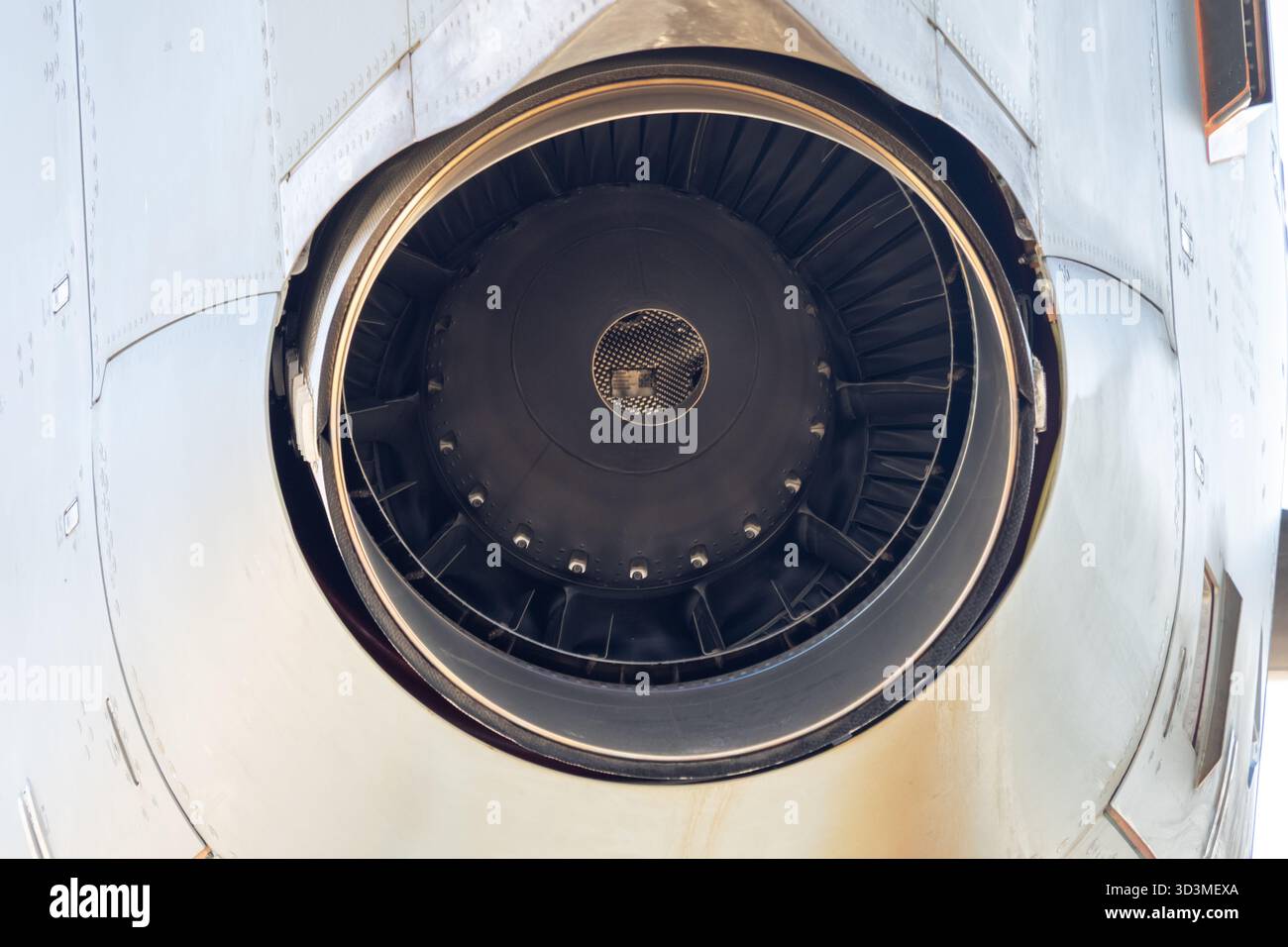 Detailed front view of turboprop engine intake fan Stock Photo - Alamy