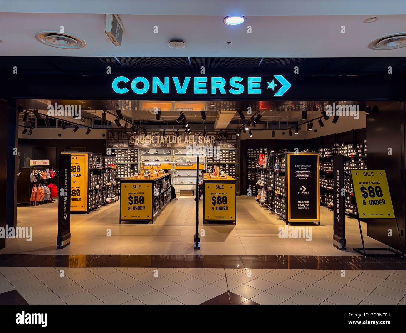 Converse store hi-res stock photography and images Page Alamy