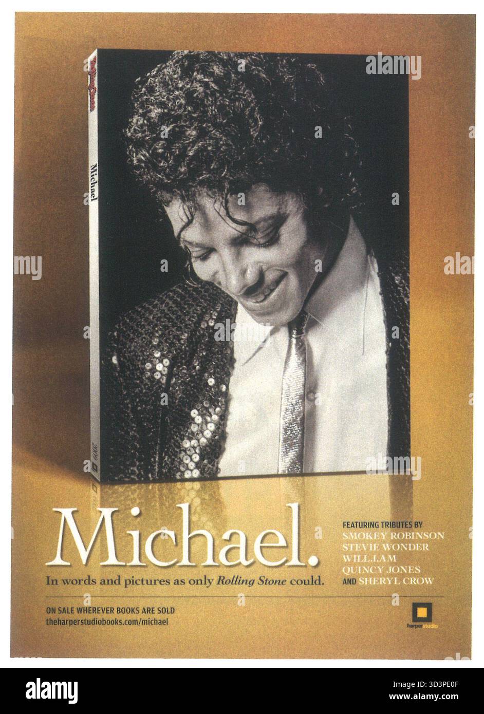 2010 Michael by the Editors of Rolling Stone, commemorative book published in 2009. It features tributes to Michael Jackson Stock Photo