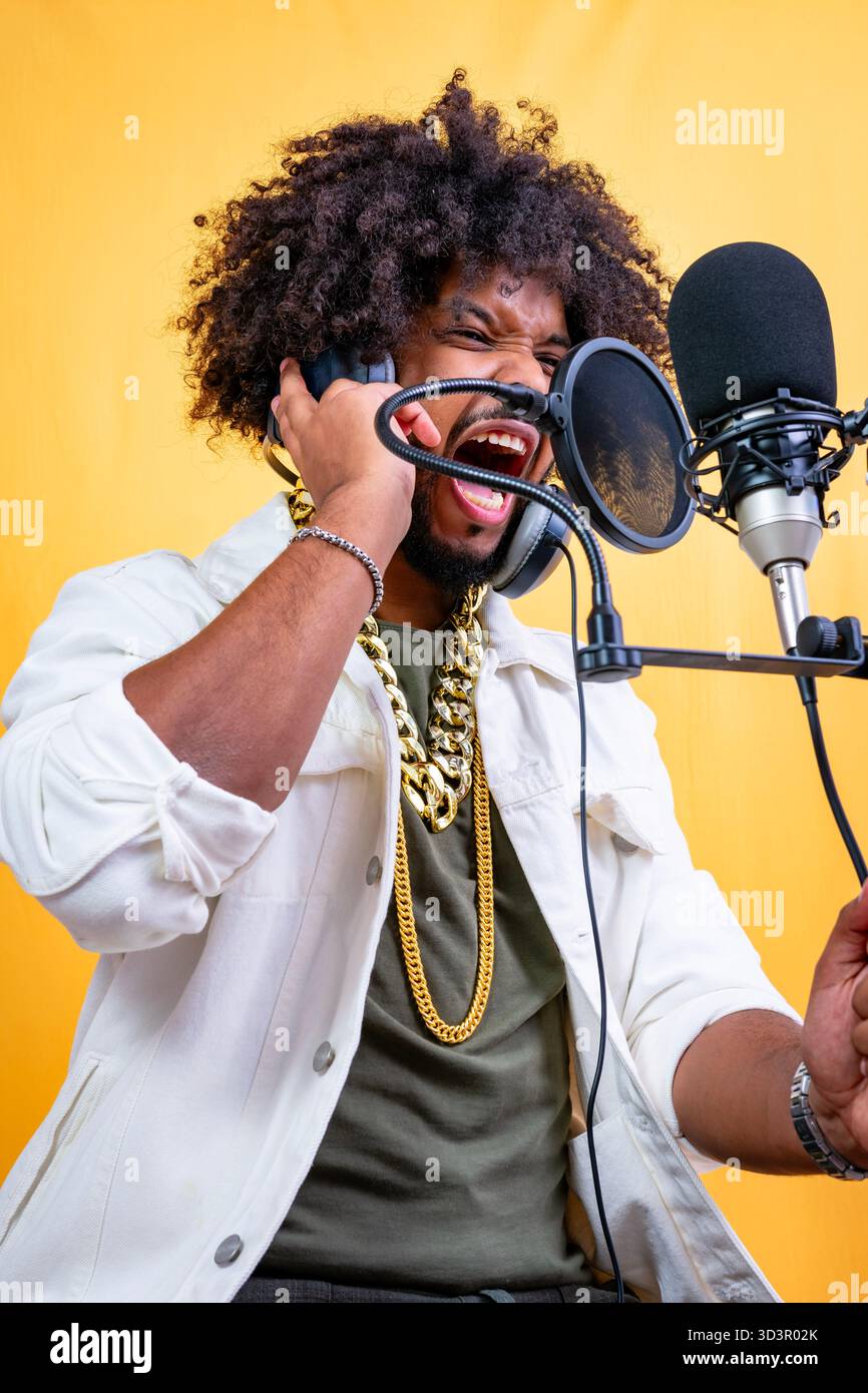Person Black Rapper Black rap music community hi-res stock photography and images - Alamy