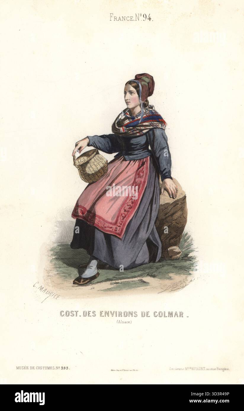 Tirage Photo Vintage Original, Strasbourg, Femme En Costume, Fête Nationale 1945, 15x9,5cm