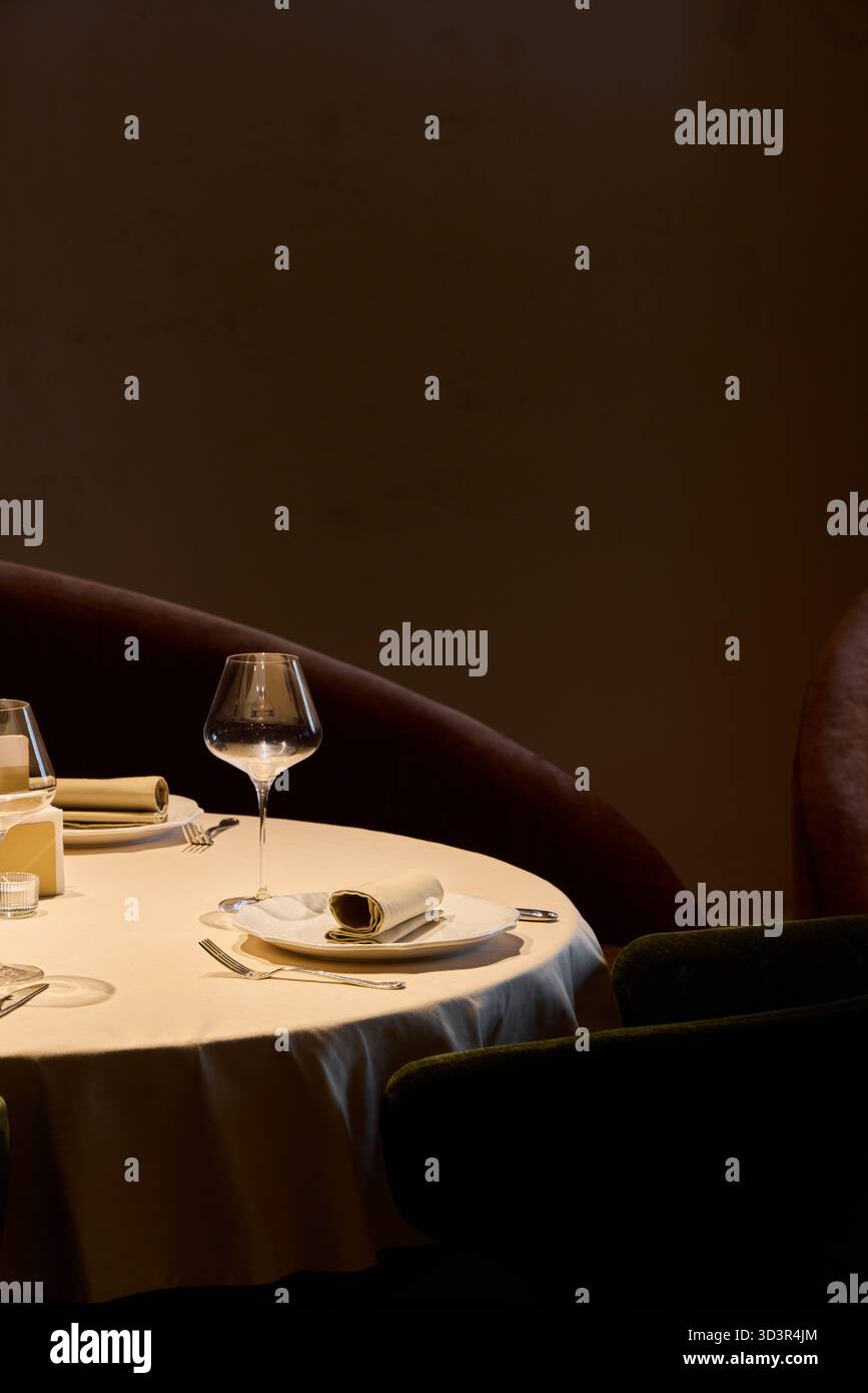 Elegant dining setting with fine glassware and tableware Stock Photo