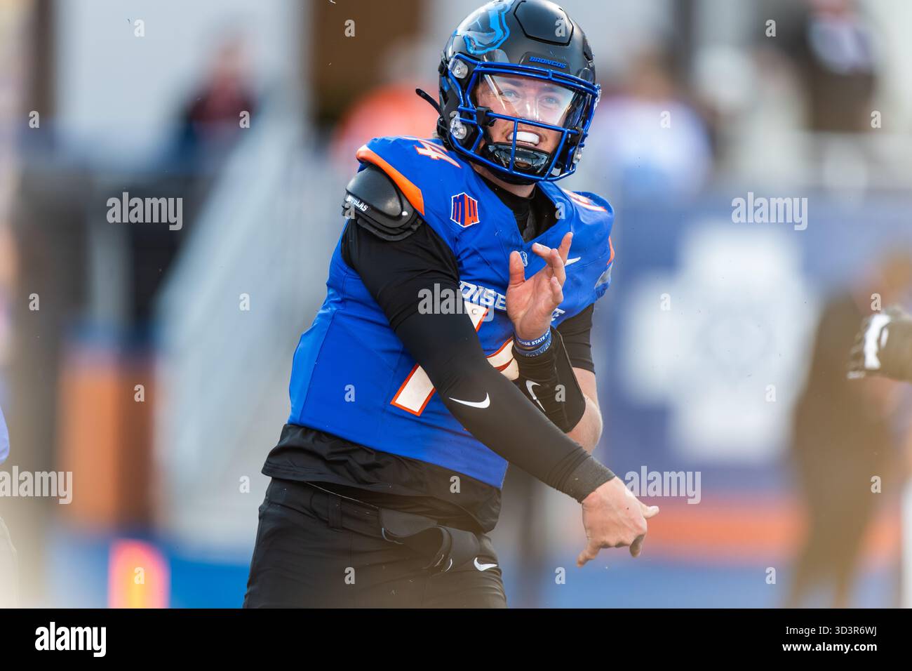 BOISE, ID - NOVEMBER 01: Boise State Broncos quarterback Max Cutforth ...