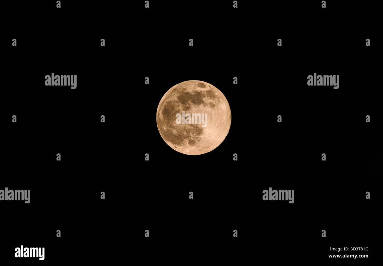 The November full moon, known as the Beaver Moon, is the largest and ...