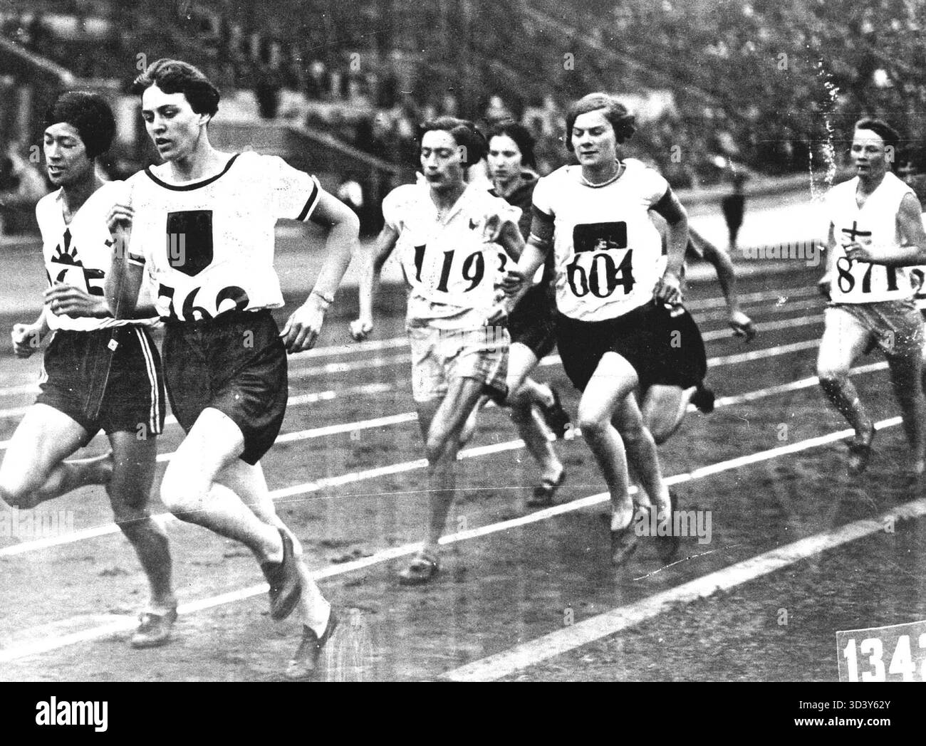 The final of the women's 800-meter event during the 1928 Olympics in ...