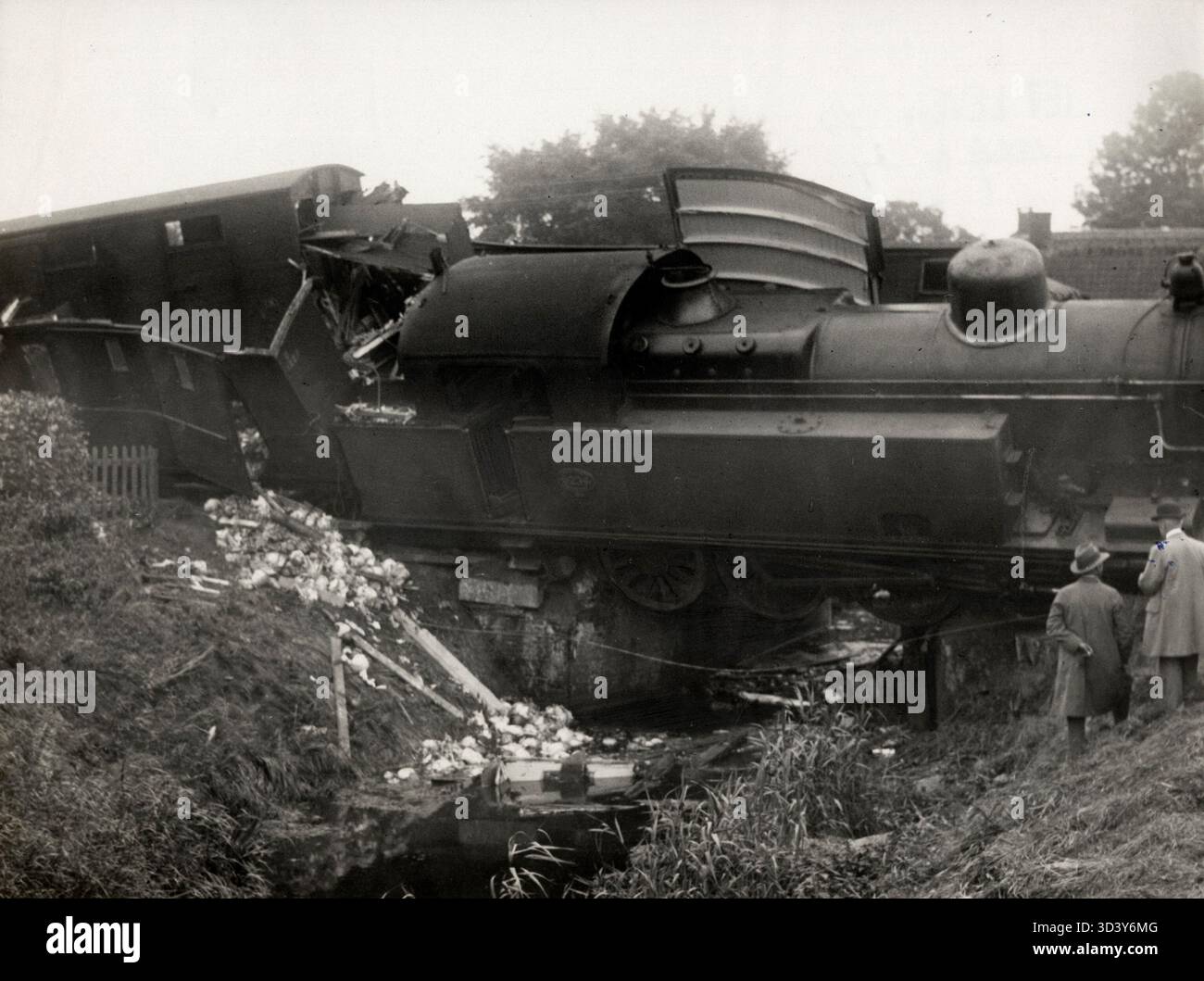 The 1929 railway accident of the potato and vegetable train in Westwoud ...
