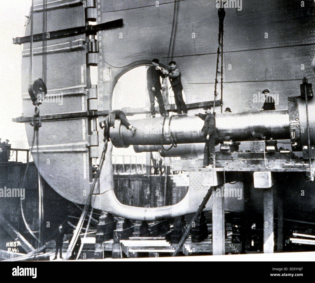 Titanic Rutter The RMS Titanic under construction at Harland and Wolff shipyard in ...