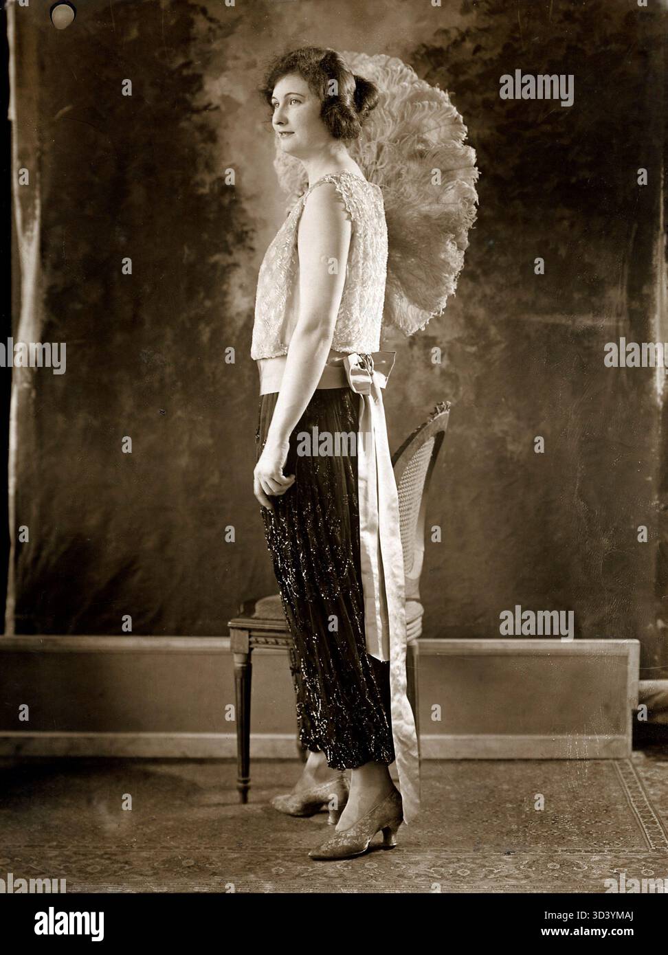 Lace dress with belt hi-res stock photography and images - Alamy