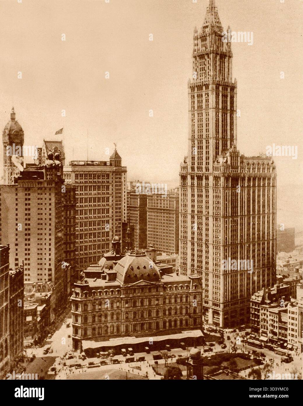 New york city singer tower hi-res stock photography and images - Alamy
