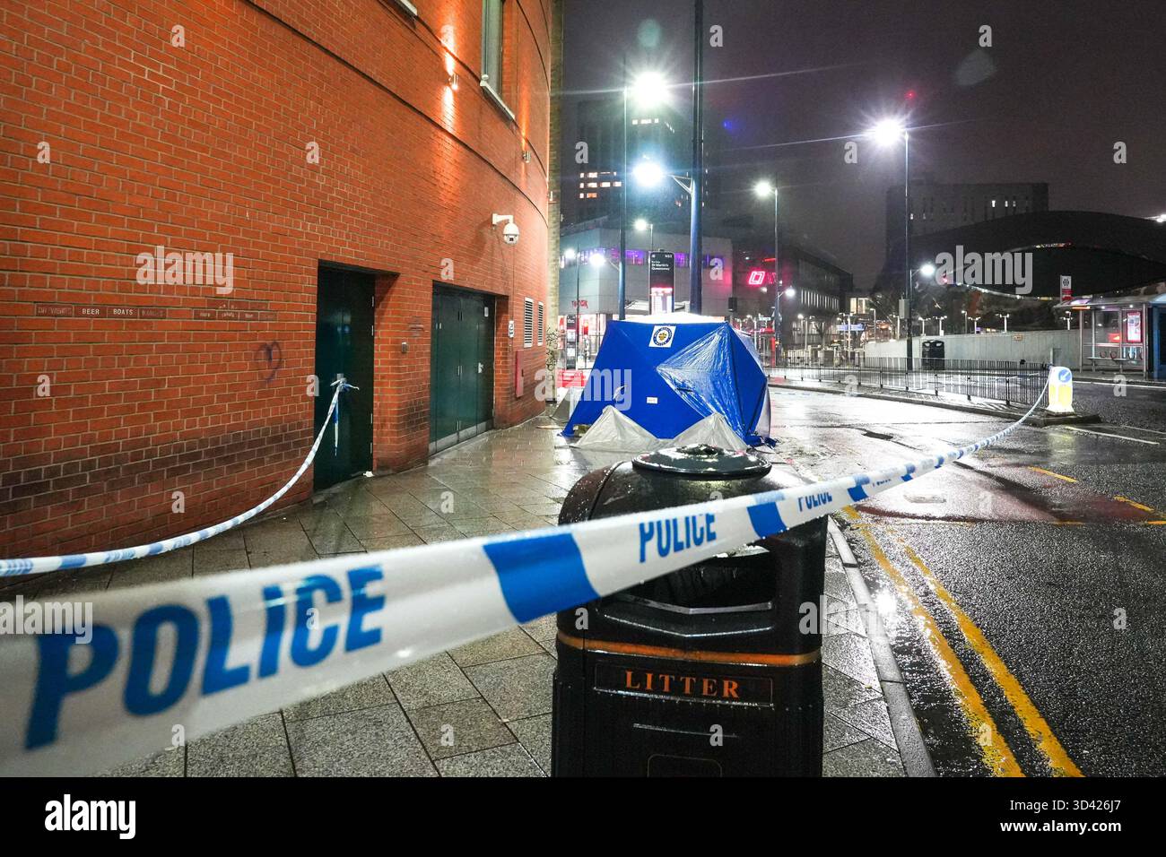 Smallbrook Queensway, Birmingham, Nov 8th 2025 - West Midlands Police closed a section of road directly outside Birmingham's Bullring shopping centre and New Street Station after a woman was stabbed in the neck on Friday evening, a man in his 20's has been arrested. Several forensic tents were erected close to a bus stop. Two small silver tents and a large blue evidential tent were placed on the pavement around a small cordon that closed the road off. Two police officers remained at the scene throughout the night. West Midlands Police Statement: A man is in custody after a stabbing in Birmingh Stock Photo