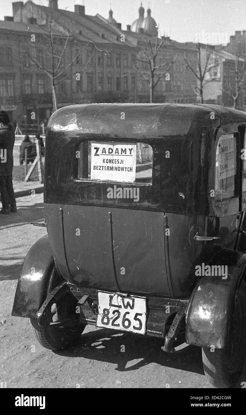 1930s taxi hi-res stock photography and images - Alamy