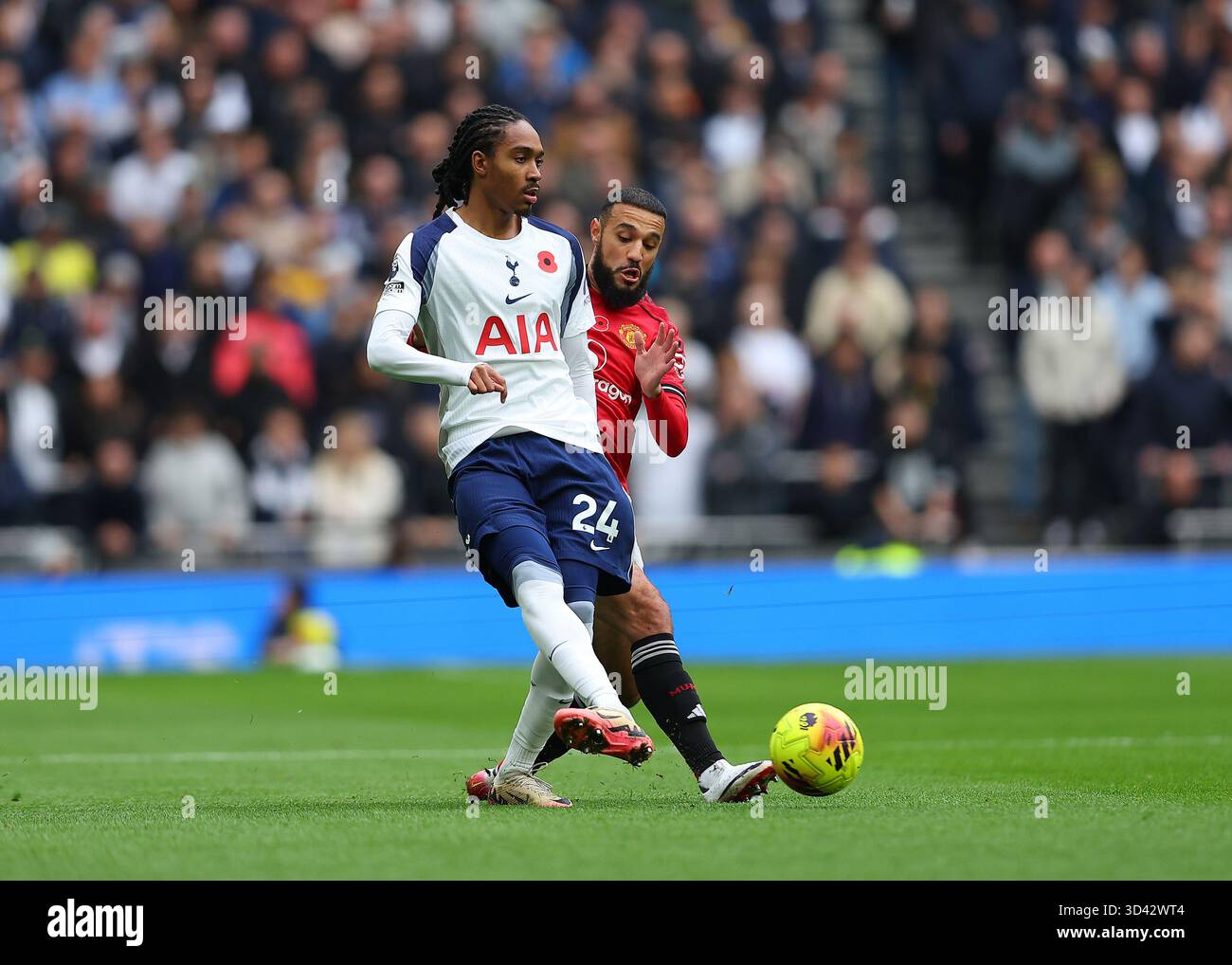 Ian Crook of Tottenham Hotspur in action during a match.  Mandatory... News Photo - Getty Images