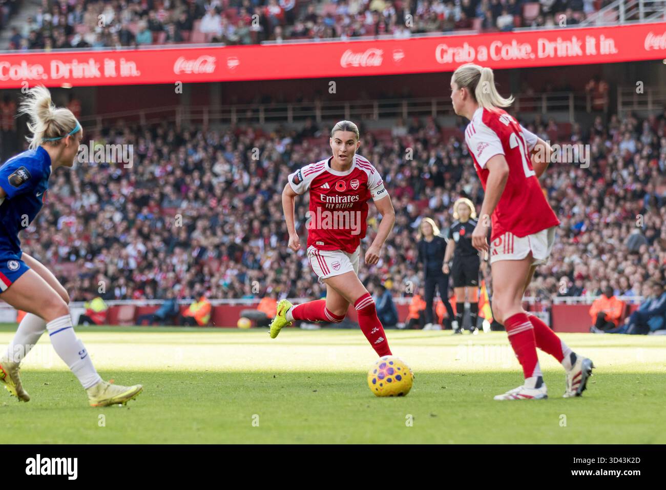 London, UK. 8th Nov 2025. Steph Catley of Arsenal Women in action ...