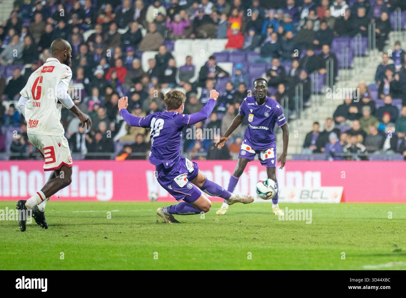 ABD0081 20251108 - WIEN - ÖSTERREICH: Marko Raguz (FK Austria Wien) bei ...