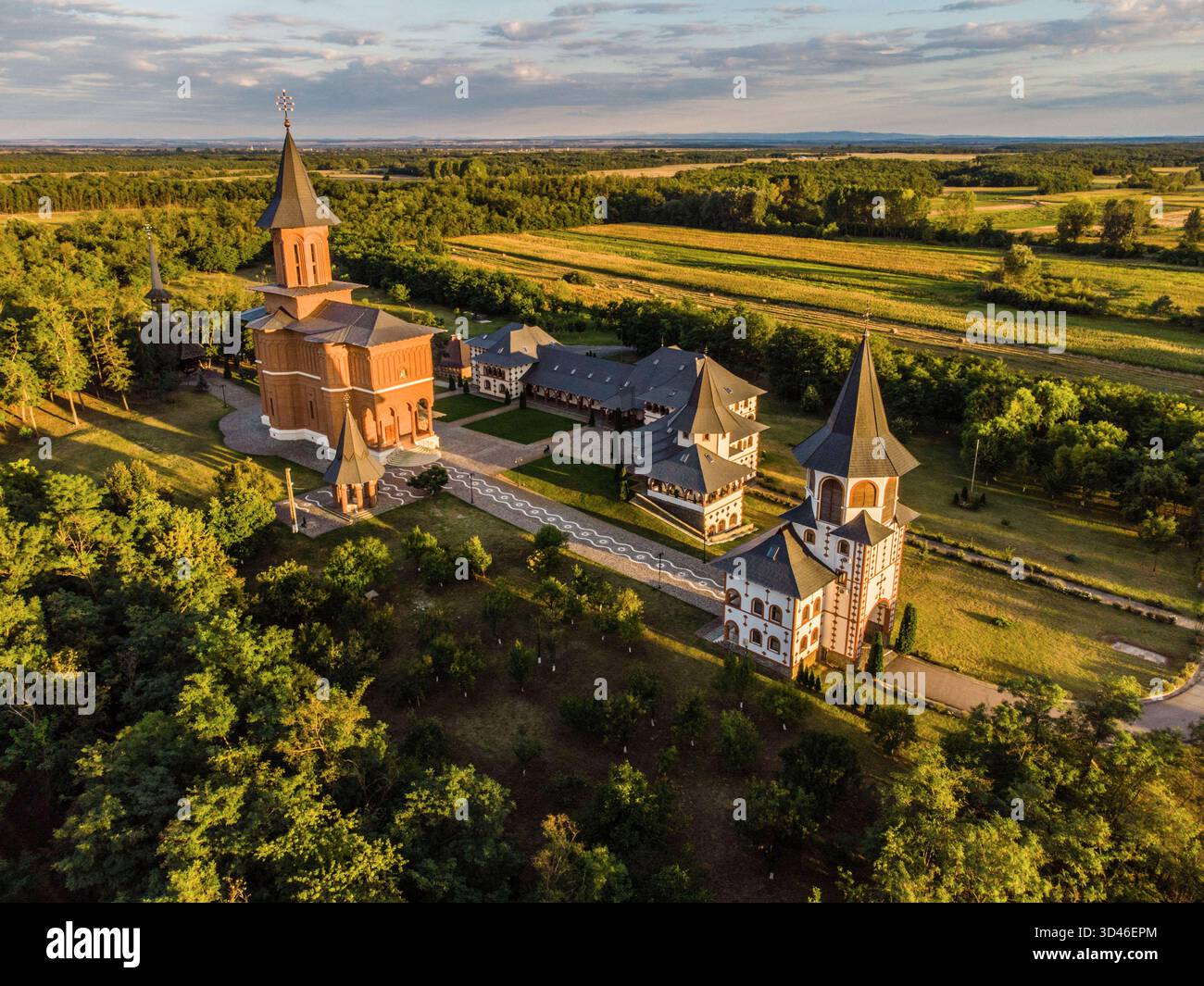 Orthodox Cell Blick auf das neue ScÄ riÈoara Kloster MÄ nÄ stirea ScÄ riÈoara NouÄ ...