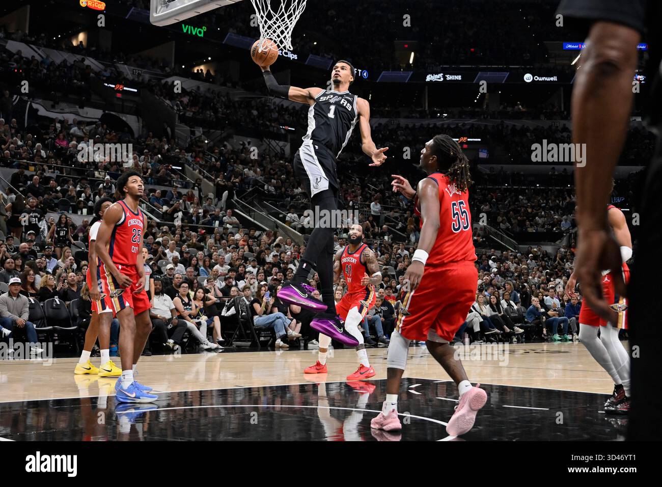 san-antonio-spurs-center-victor-wembanyama-1-goes-up-to-dunk-during