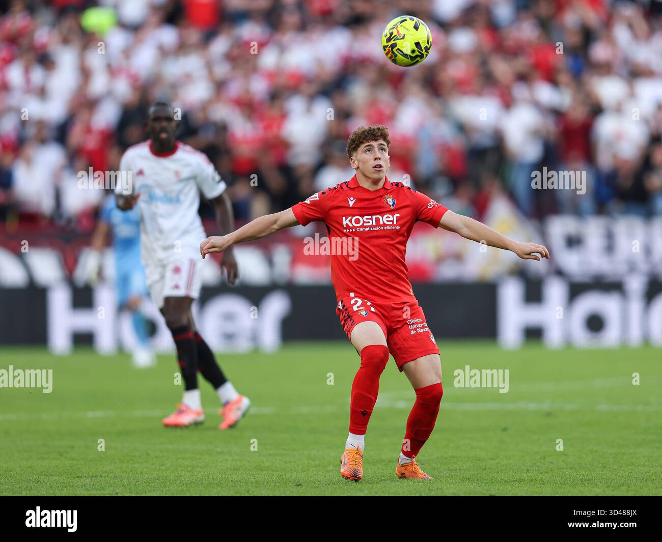 Why is Liverpool struggling to secure wingers?