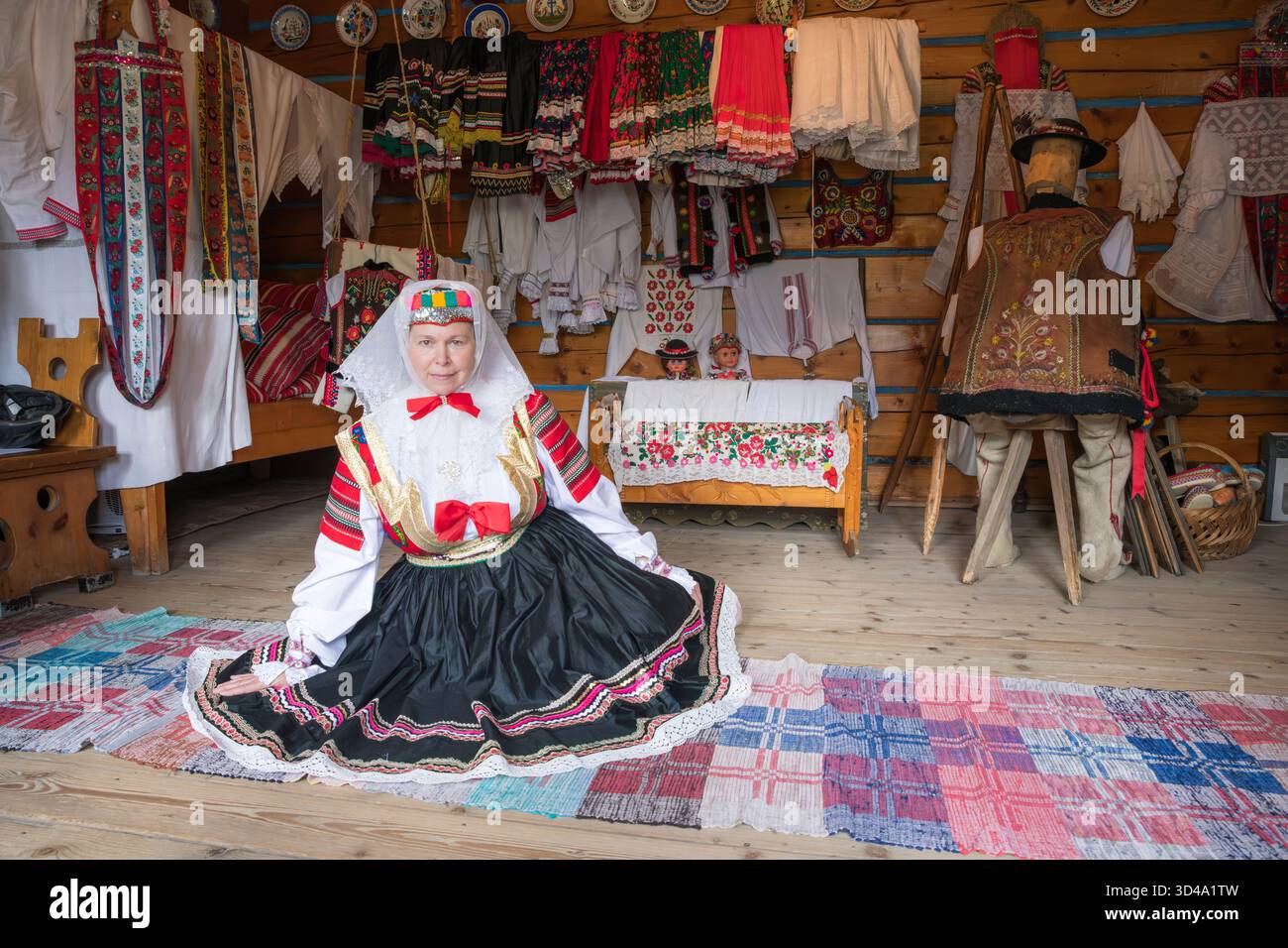 Slovakia traditional dress hi-res stock photography and images - Alamy