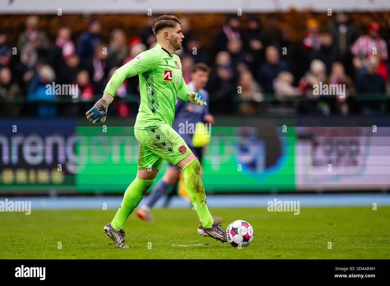 Hvidovre, Denmark. 09th, November 2025. Goalkeeper Vincent Muller (1