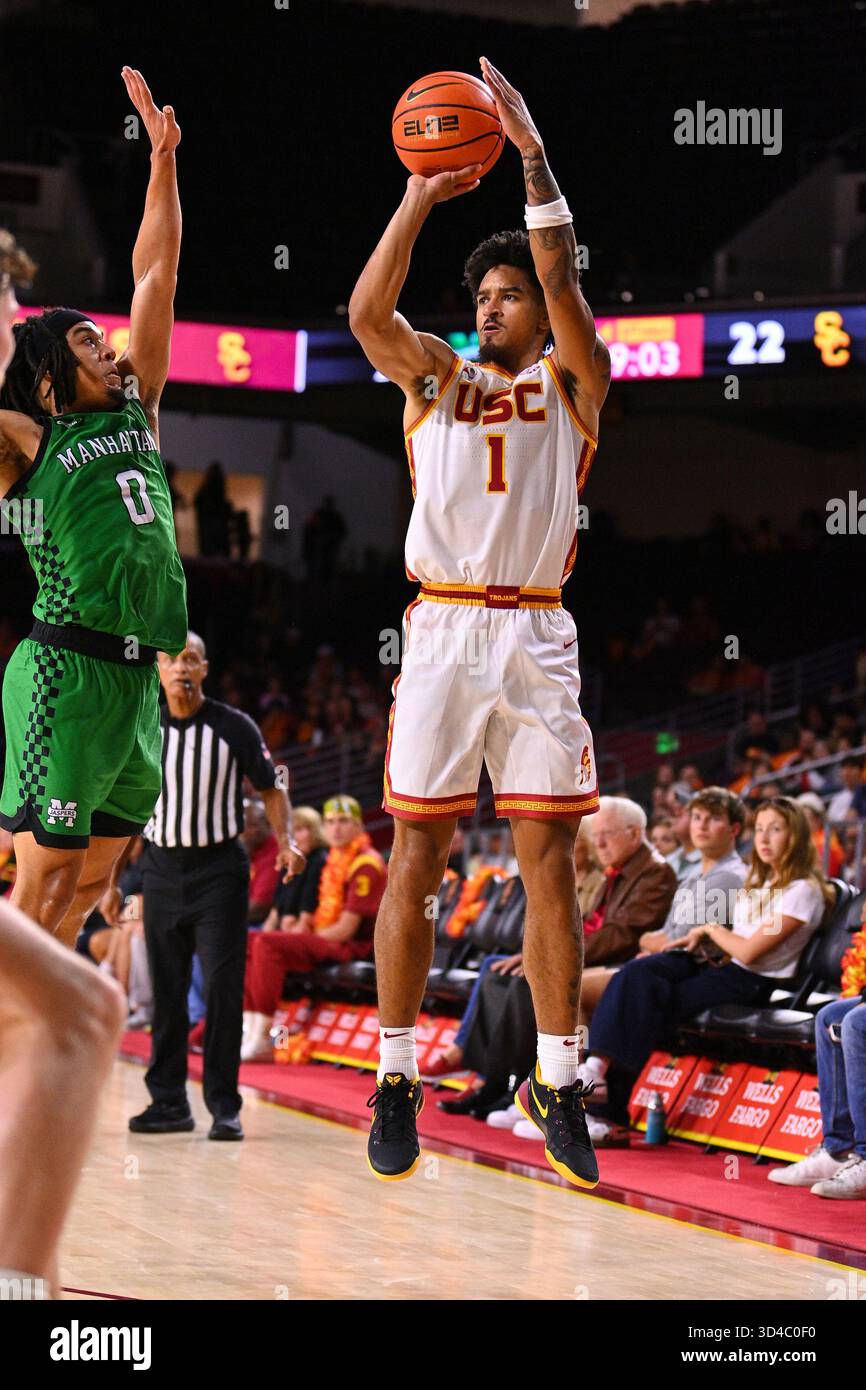 LOS ANGELES, CA - NOVEMBER 09: USC Trojans guard Rodney Rice (1) takes ...