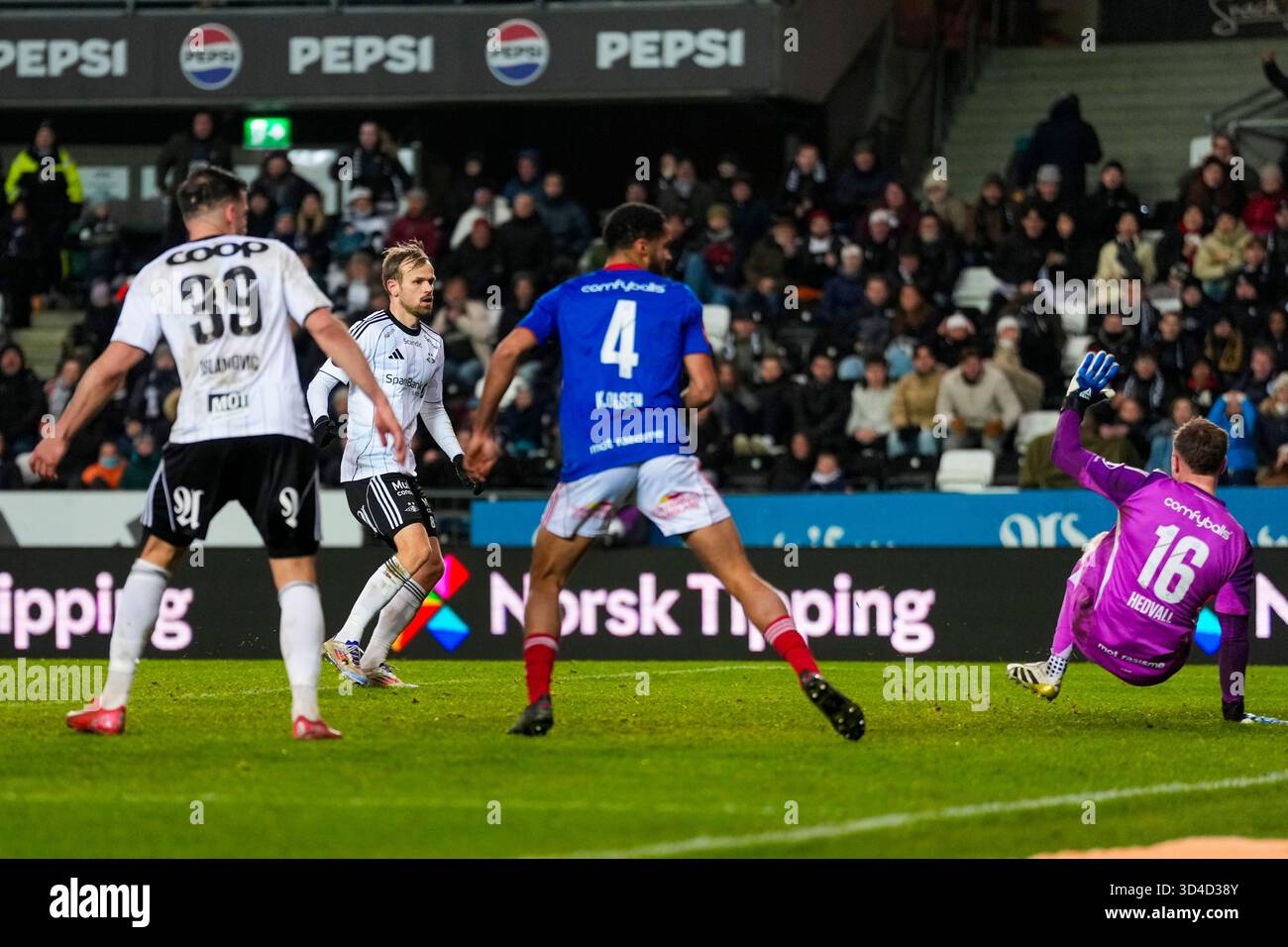 Trondheim 20251109. Iver Fossum scores during the elite football match ...