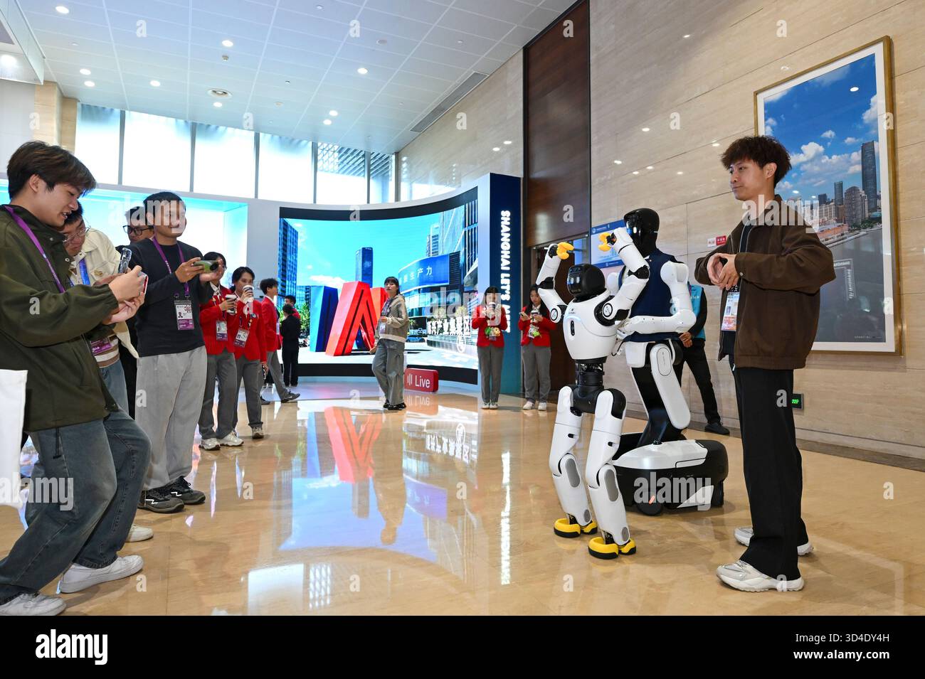 Shanghai. 10th Nov, 2025. This photo shows the exhibition area of