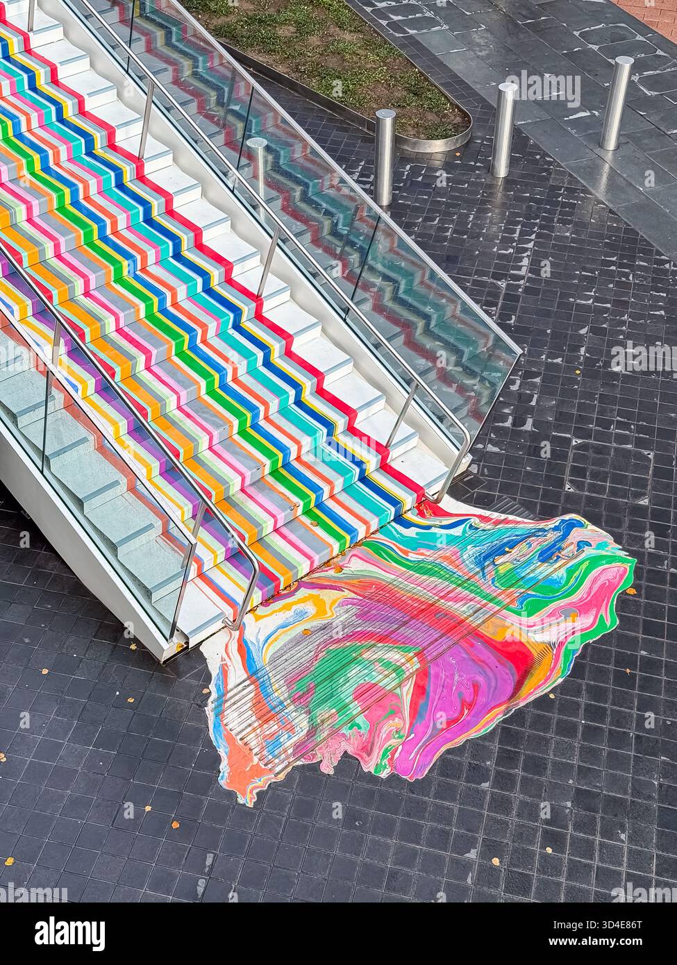 The Tide - London’s first-ever elevated riverside linear park.  With installation - Poured Staircase by lan Davenport & The River In Verse by Marwan K - Smartphone Captured Stock Image