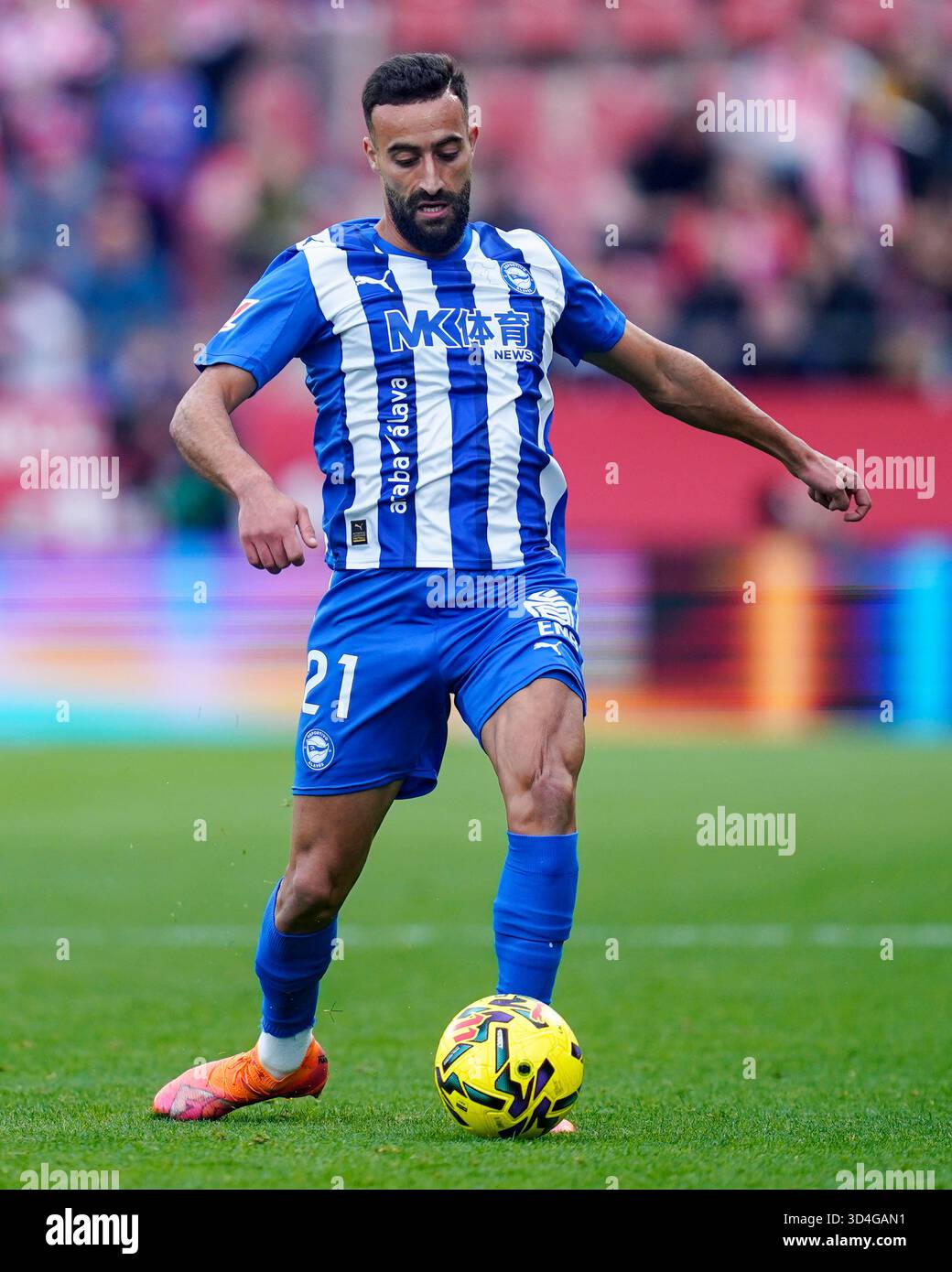 Alavés Stuns Champions Barcelona in 1-0 Victory to Escape Relegation Zone
