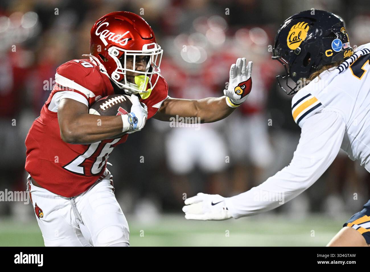 LOUISVILLE, KY - NOVEMBER 08: Louisville Cardinals Running Back Duke ...