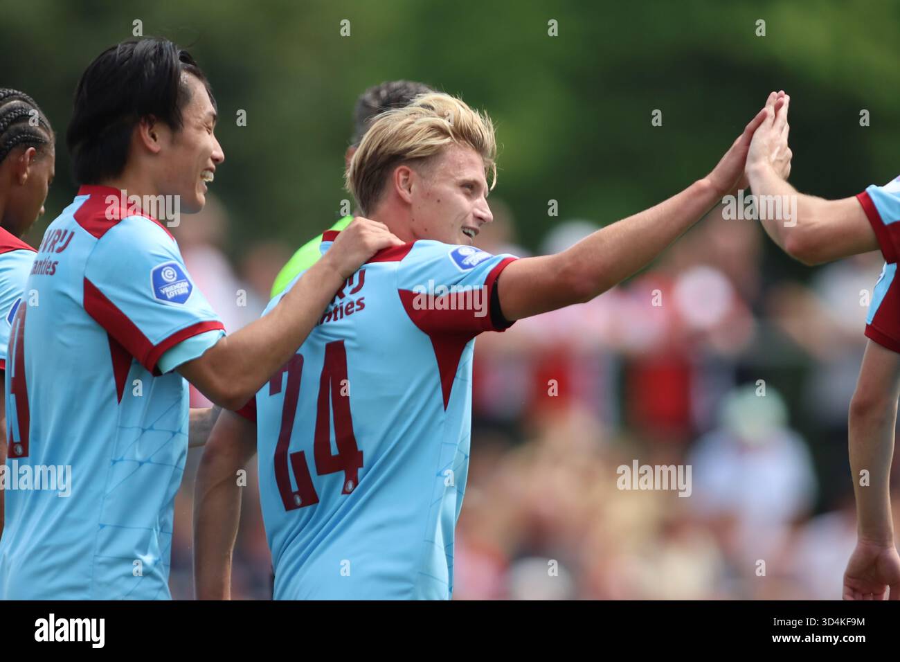 Ayase ueda hi-res stock photography and images - Alamy