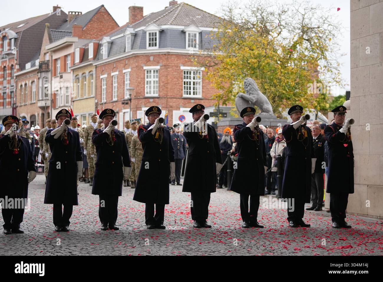 Buglers play The Last Post during an Armistice Day ceremony at the ...