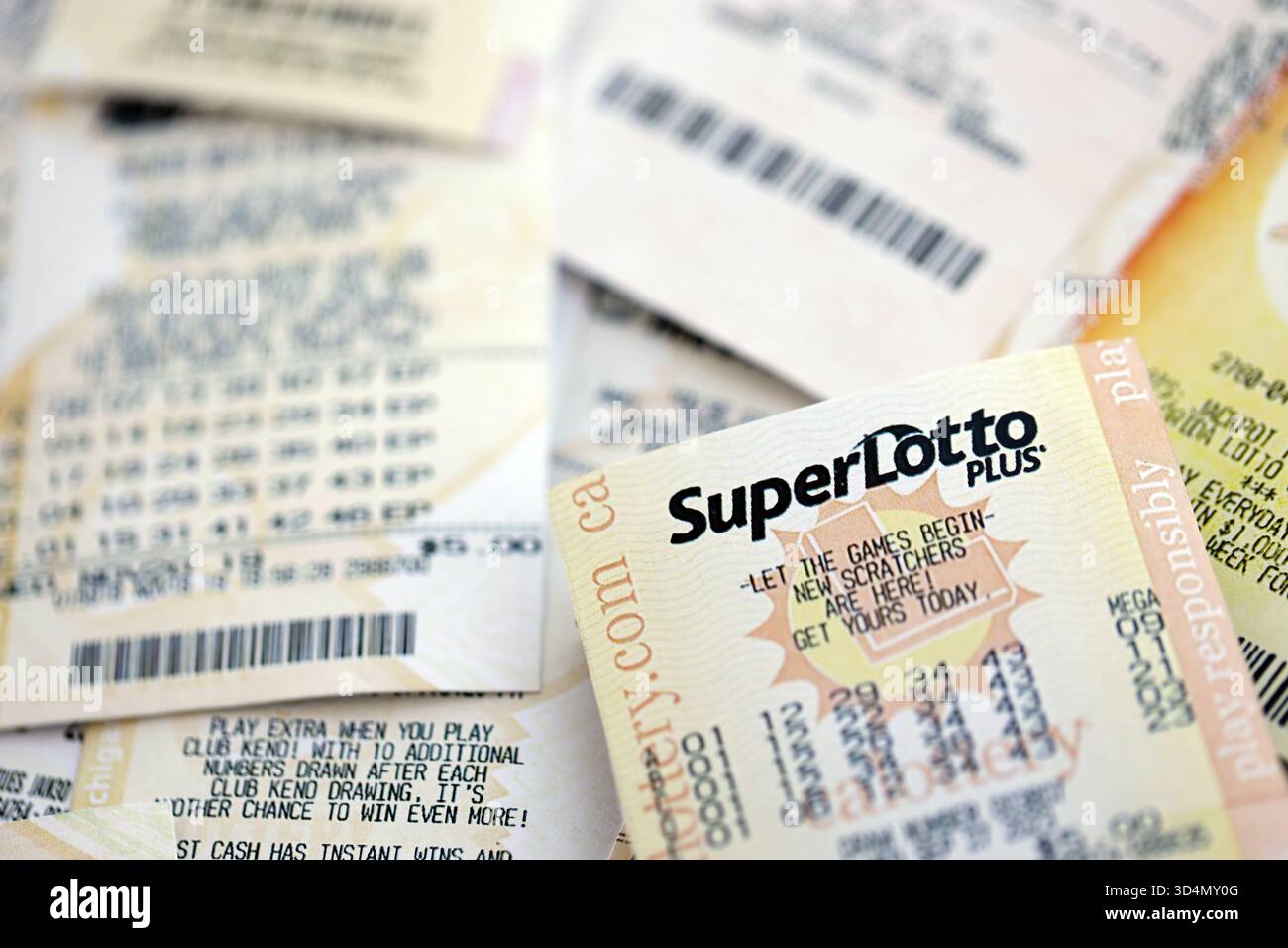 kyiv-ukraine-october-22-2025-super-lotto-lottery-ticket-lies-on-many-various-lotto-tickets-close-up-3D4MY0G.jpg