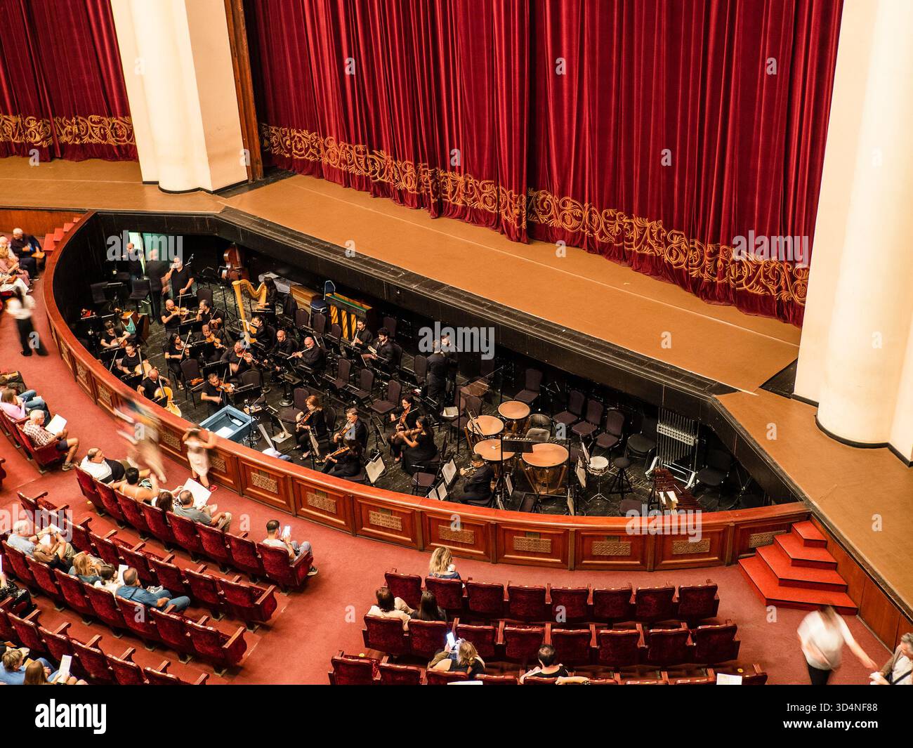 Pit Musicians Pit theatre hi-res stock photography and images - Alamy