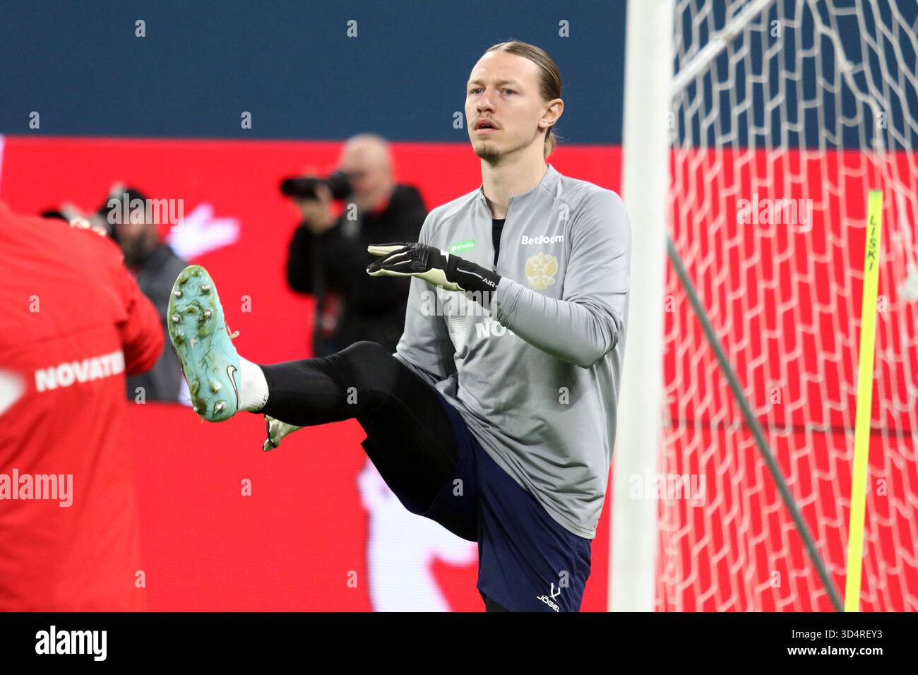 Q: How does a goalkeeper’s distribution affect a team’s chances of scoring?