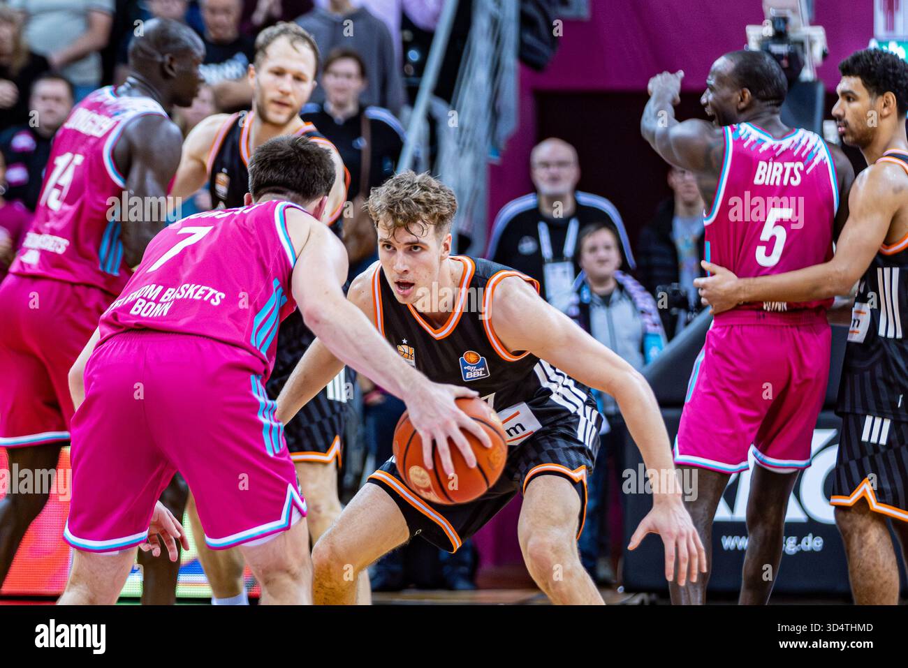 Tobias Jensen Ratiopharm Ulm 07 Vs Grayson Murphy Telekom Baskets tobias-jensen-ratiopharm-ulm-07-vs-grayson-murphy-telekom-baskets