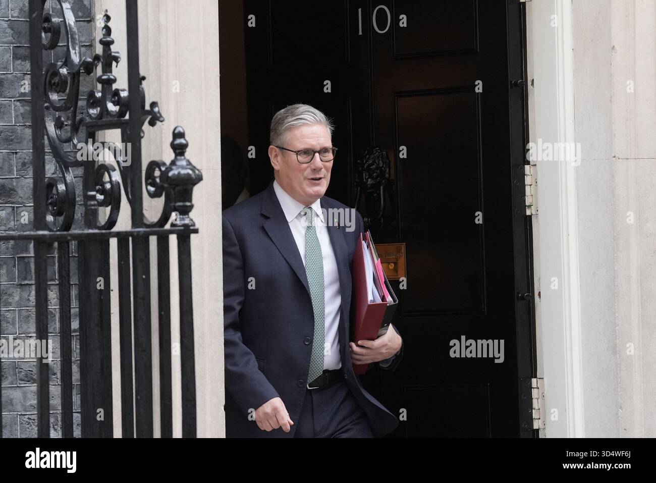Prime Minister Sir Keir Starmer departs 10 Downing Street, London, to attend Prime Minister's Questions at the Houses of Parliament. Picture date: Wednesday November 12, 2025. Stock Photo