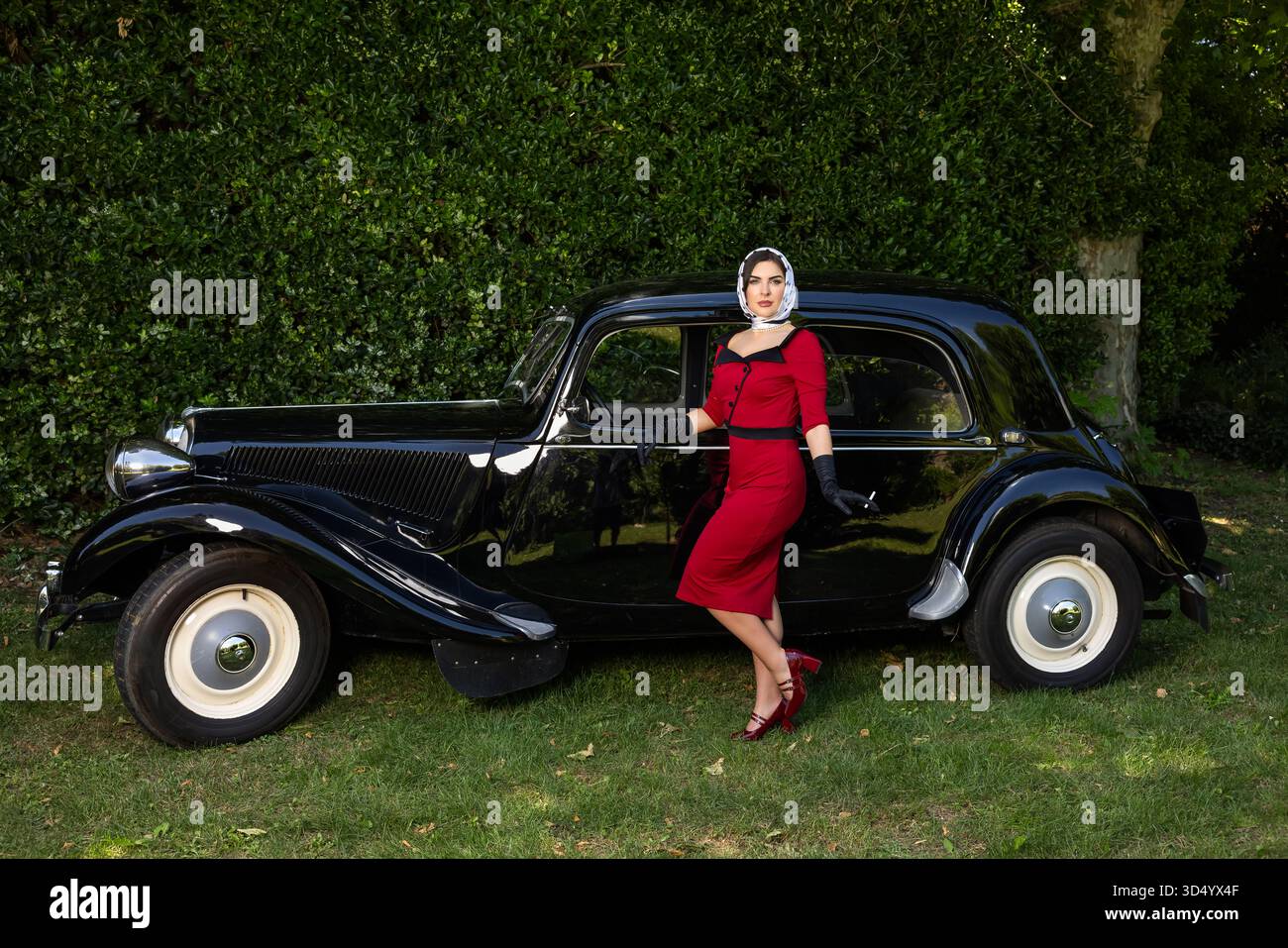 1940s fashion model woman hi-res stock photography and images - Alamy
