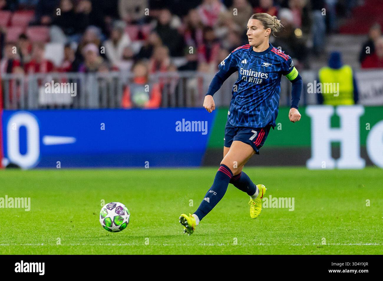 Steph Catley (Arsenal Women FC, #7) GER, FC FC Bayern Munich Women vs ...