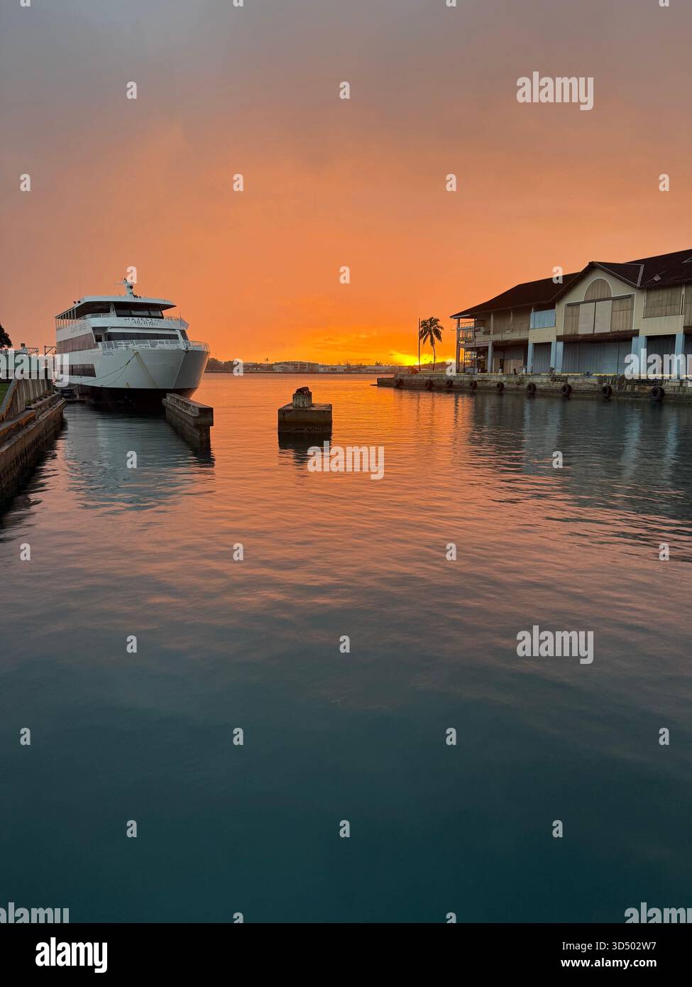 A vibrant Hawaiian dusk on the shore - Smartphone Captured Stock Image