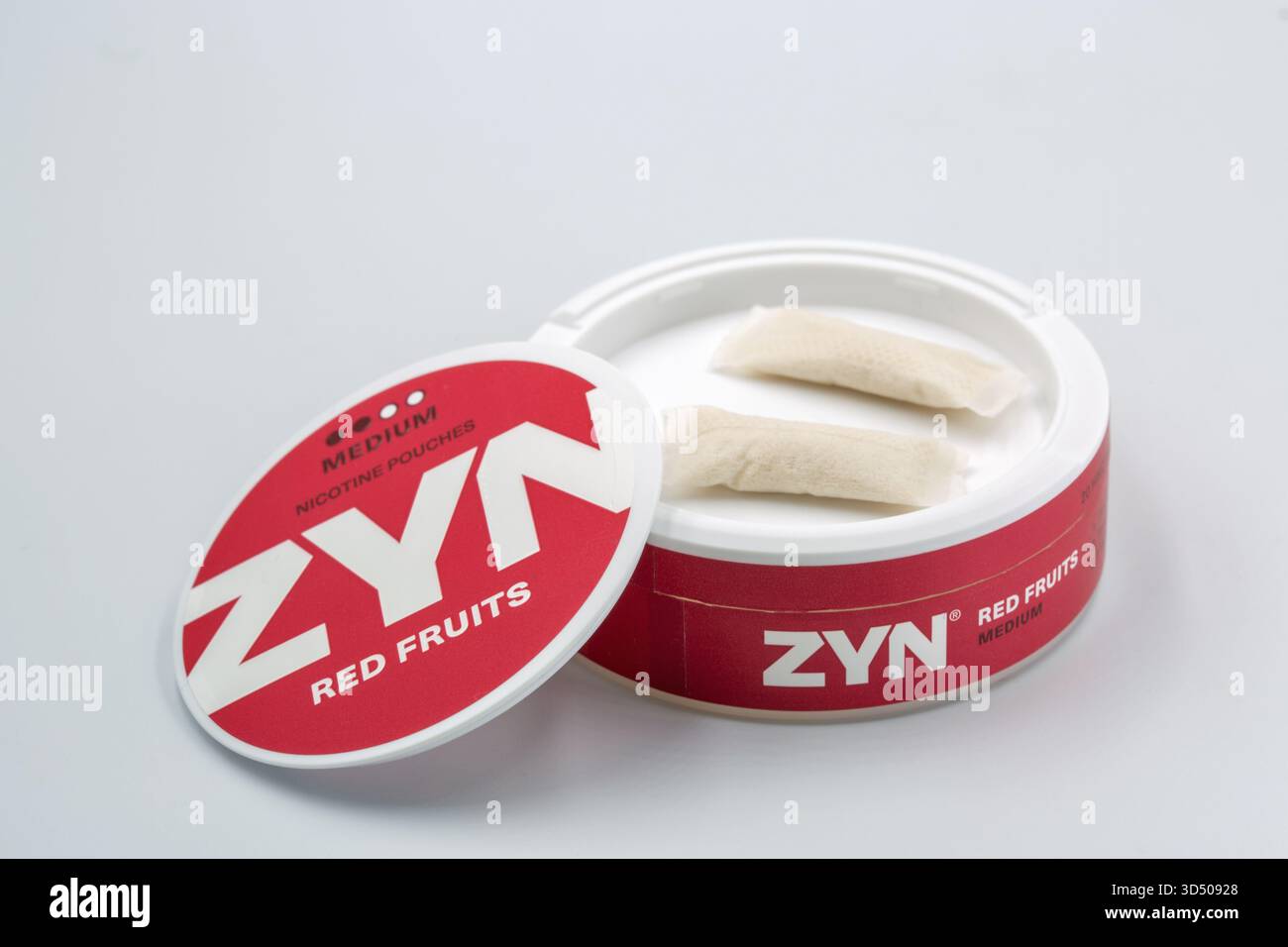 zyn tobacco stock Philip morris tobacco hi-res stock photography and images