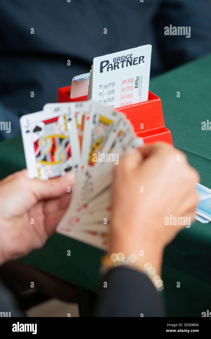 Contract bridge sport hi-res stock photography and images - Alamy