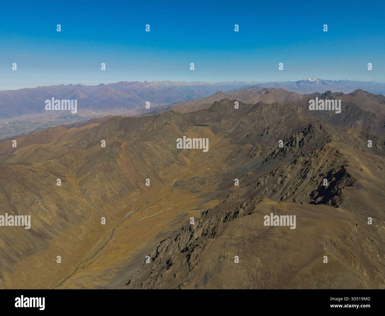 Multiple Mountain Ranges Multiple mountain ranges hi-res stock photography and images - Alamy
