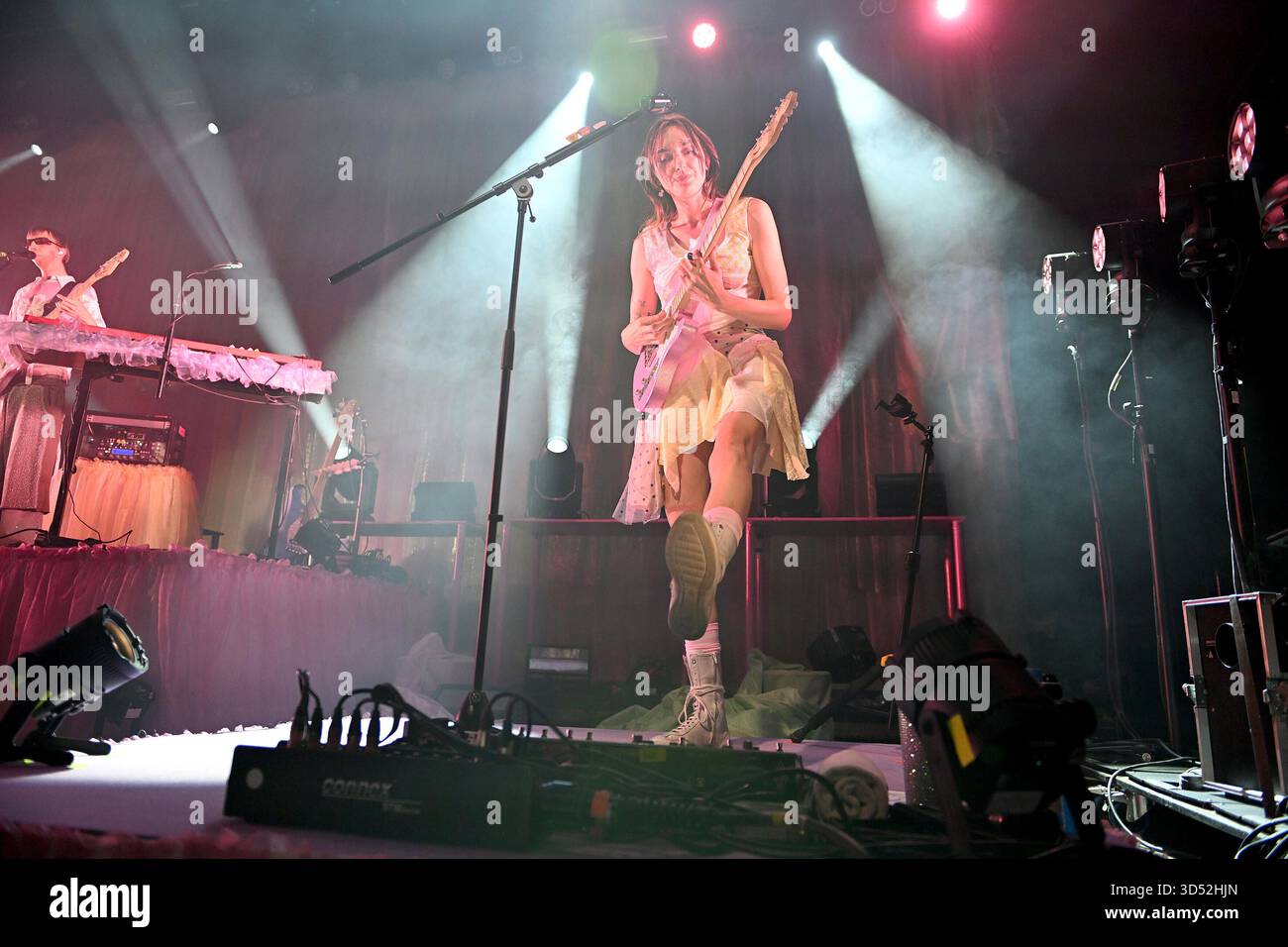 Lotta Kummer Blond live on stage on 11.11.2025 in Munich, Muffathalle. The picture ...