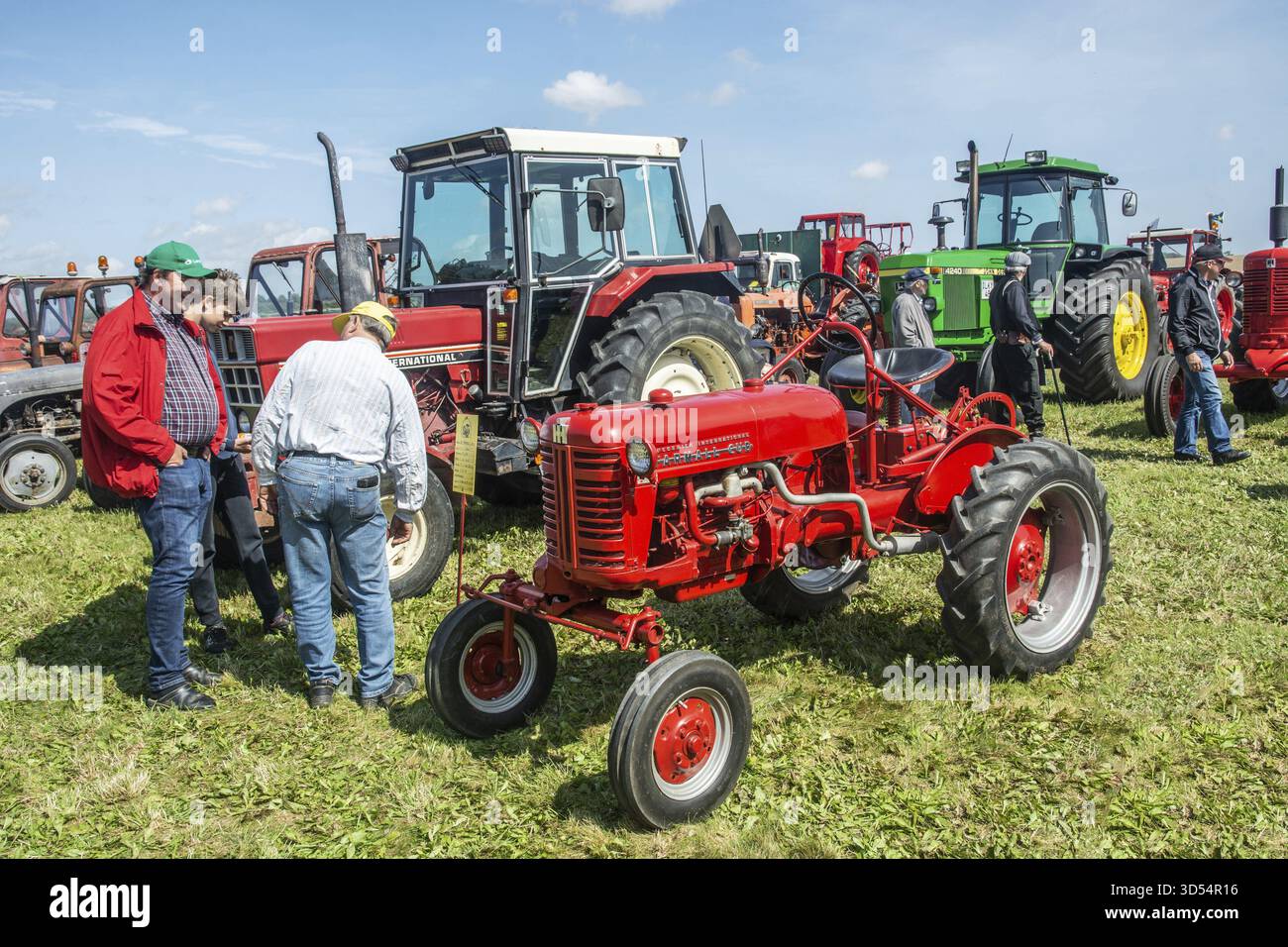 Old fashioned harvest festival hi-res stock photography and images - Alamy