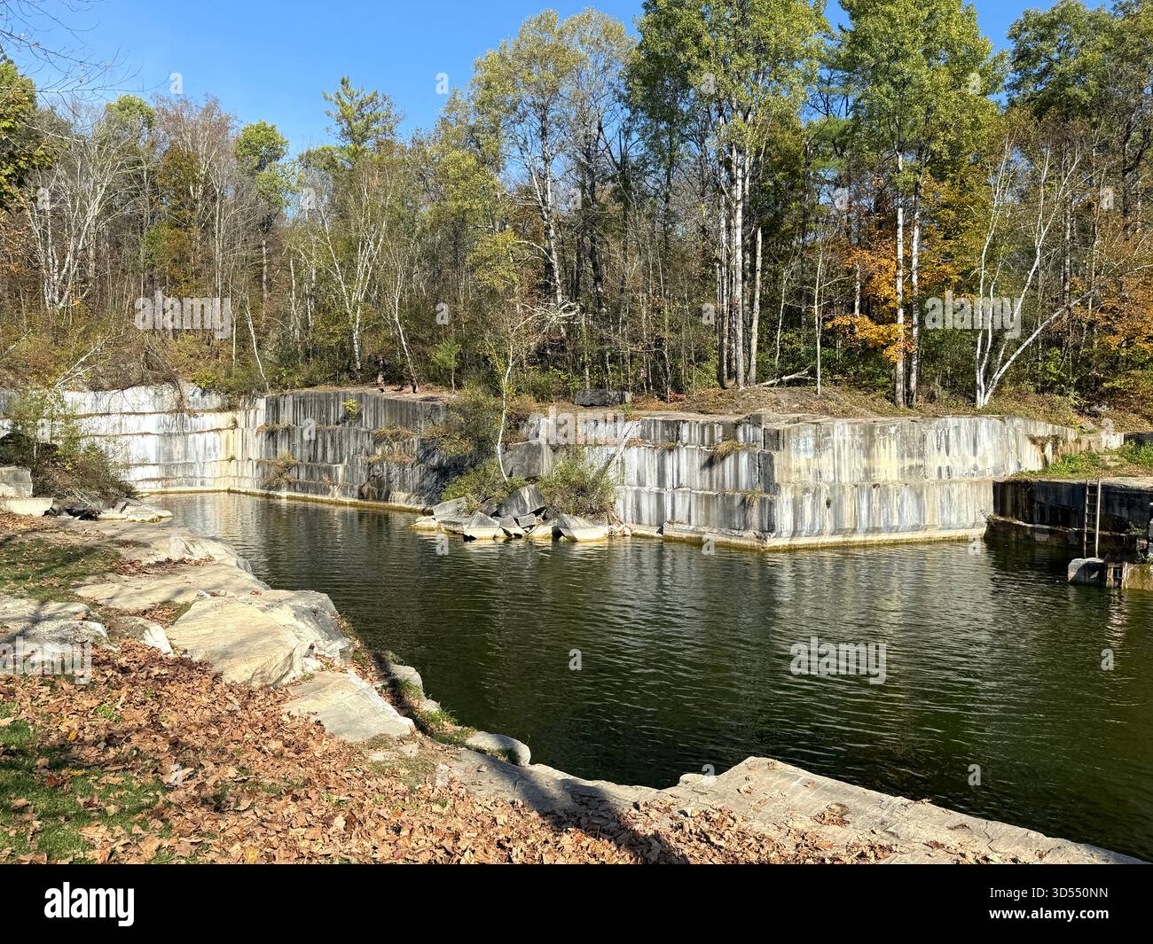 Dorset marble quarry hi-res stock photography and images - Alamy, image size:1300x1065